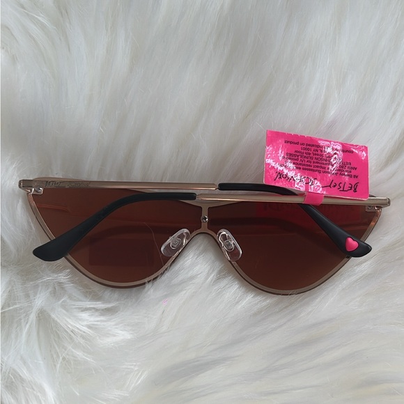 Pink Cat-eyed Sunglasses